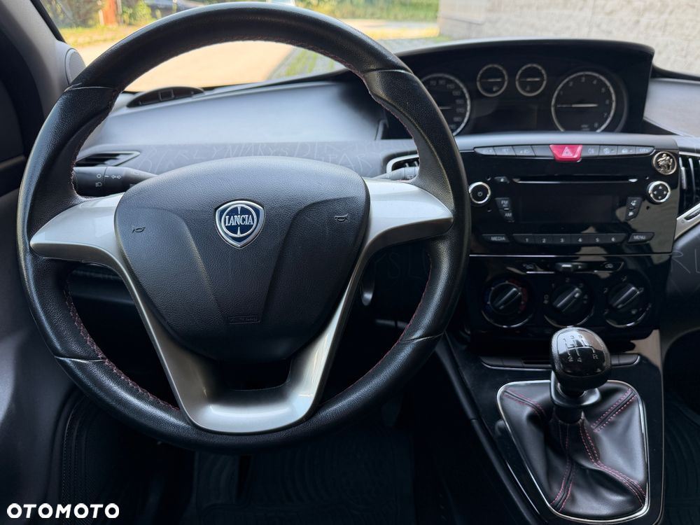 Lancia Ypsilon 1.2 8V Elefantino S&S - 11