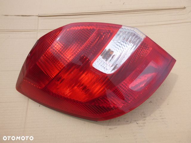 LAMPA LEWY TYŁ LEWA TYLNA SKODA FABIA II HB - 6
