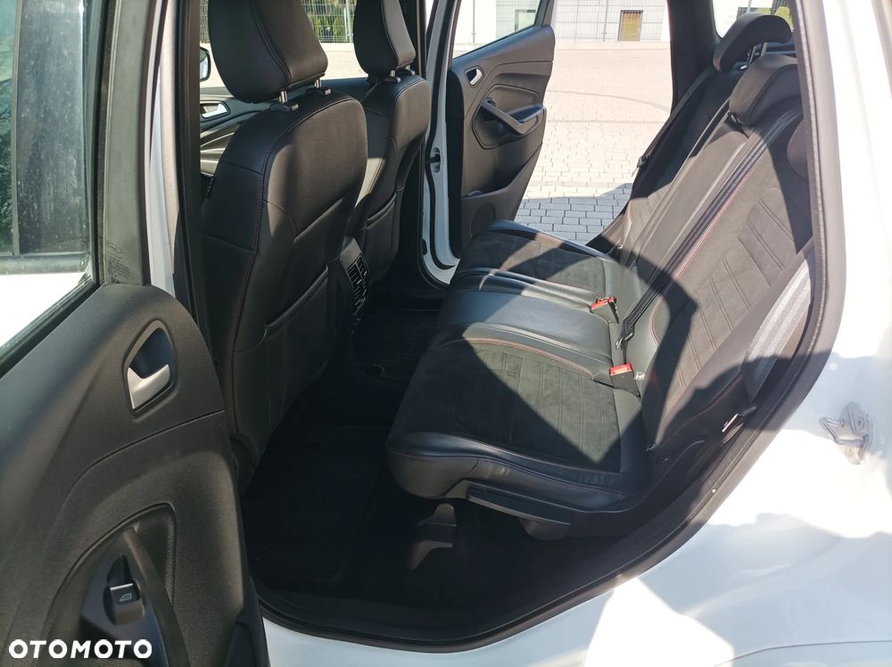 Ford Kuga 1.5 EcoBoost FWD ST-Line X - 13