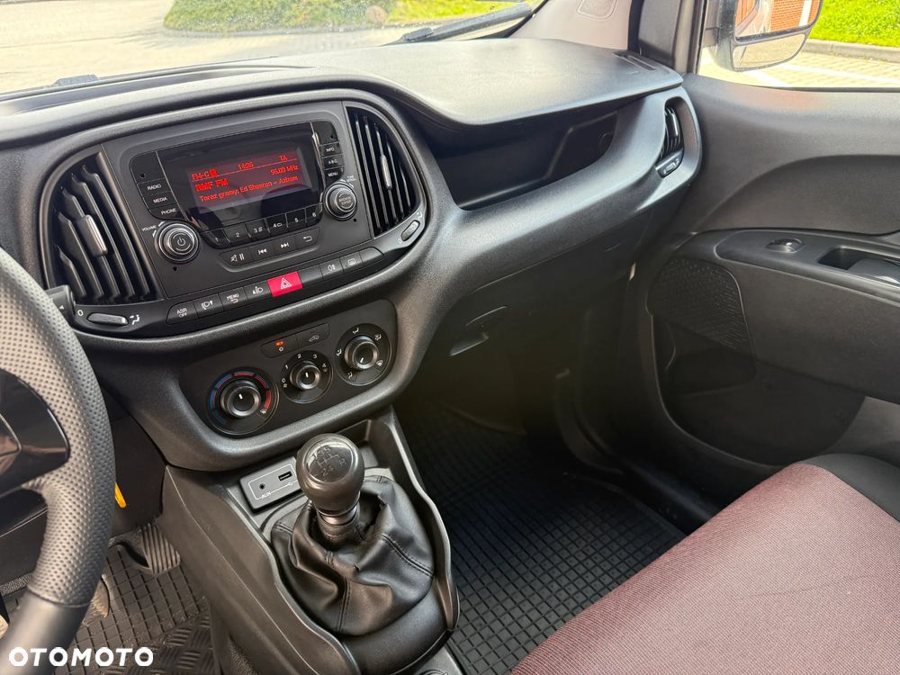 Fiat Doblo Furgon 3 Osobowy - 20