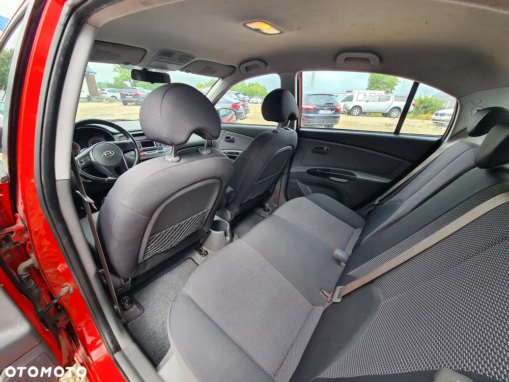 Kia Rio 1.4 Comfort - 16