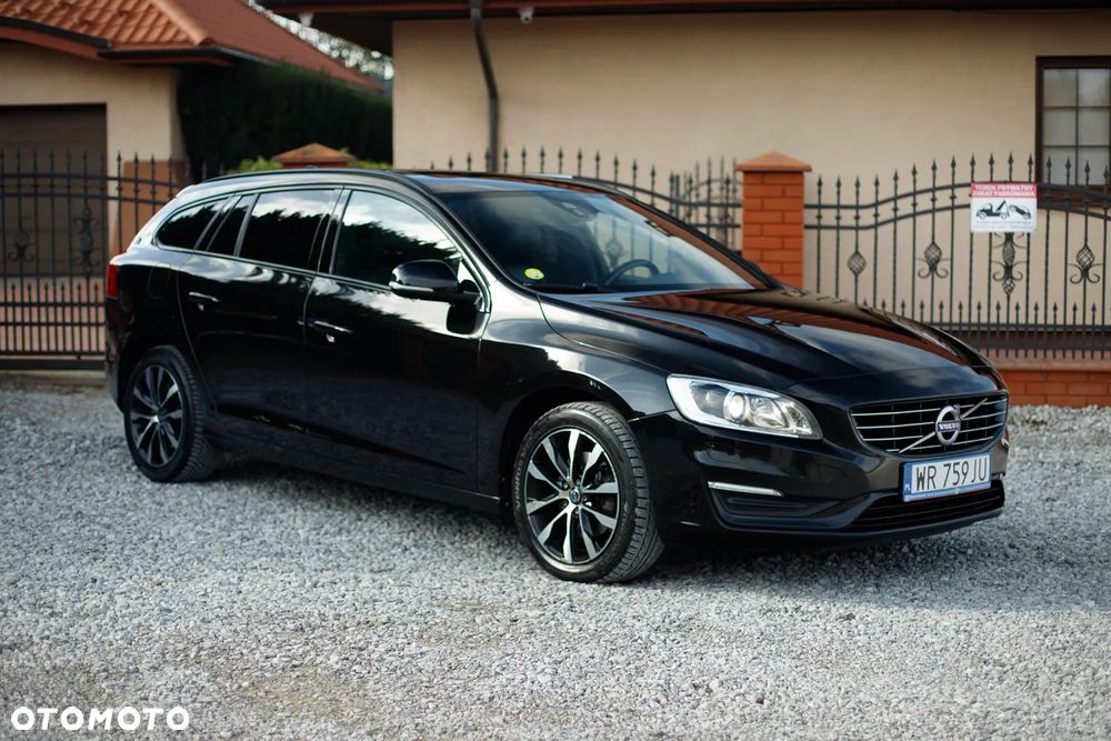 Volvo V60 D3 Summum - 1