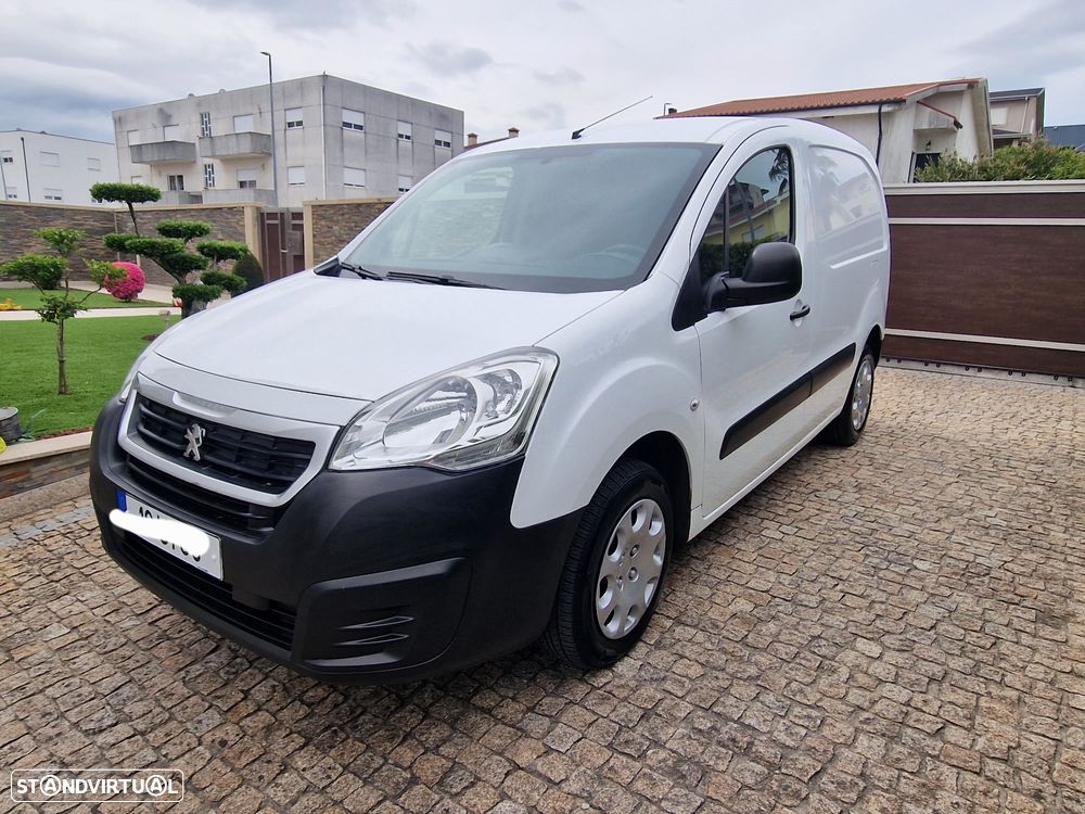 Peugeot PARTNER 1.6 HDI 100CV NACIONAL C/NOVA - 4