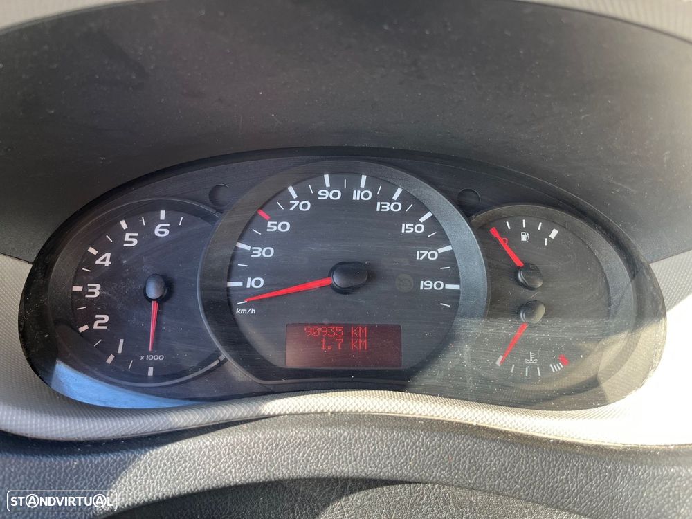 Renault Master 2.3 dCi L2H2 3.5T 125 - 6