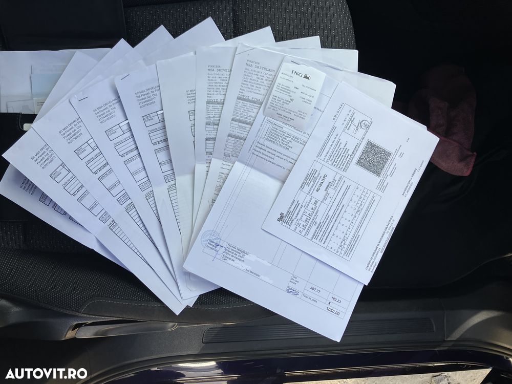 Volkswagen Touran 2.0 TDI SCR Comfortline - 20