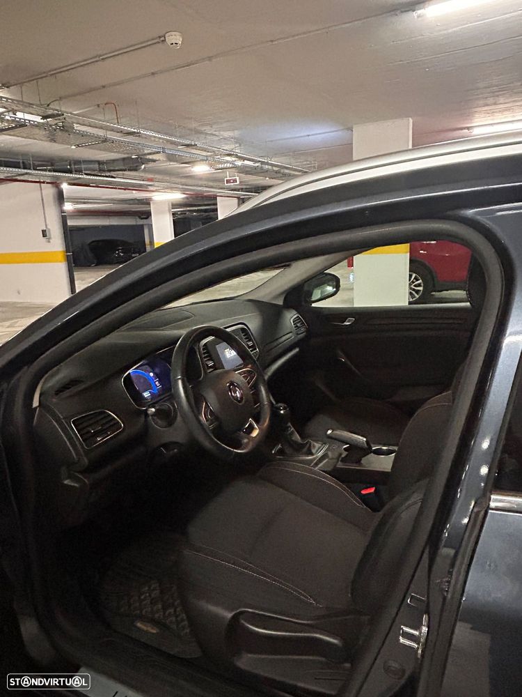 Renault Mégane Sport Tourer 1.3 TCe Limited - 6