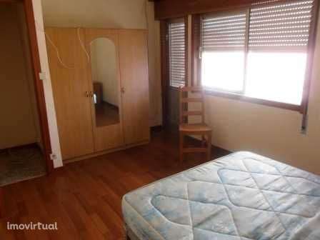 Apartamento T2 na Rua Dr. Joaquim Trigo de Negreiros em Mirandela - Grande imagem: 3/5