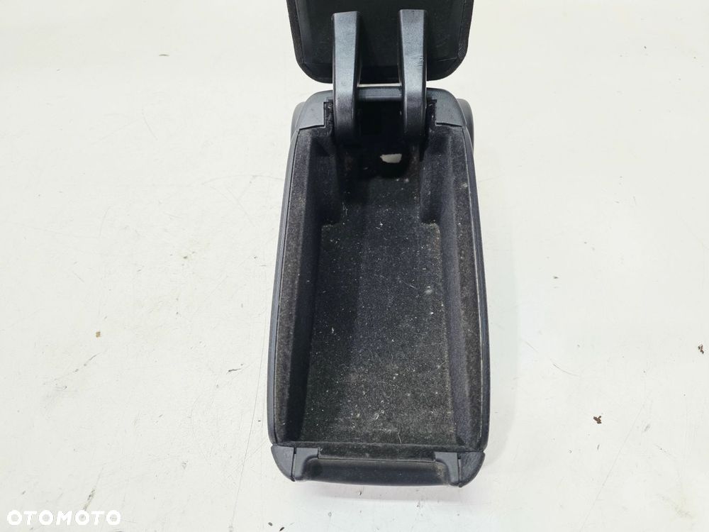 PODŁOKIETNIK PRZÓD REGULOWANY AUDI A3 8P 8P0864207F 6PS SOUL - 8
