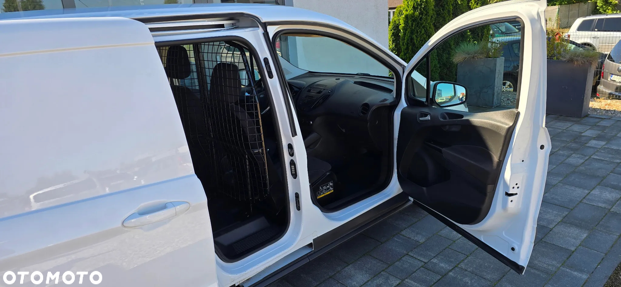 Ford Transit Courier S&S Basis - 14