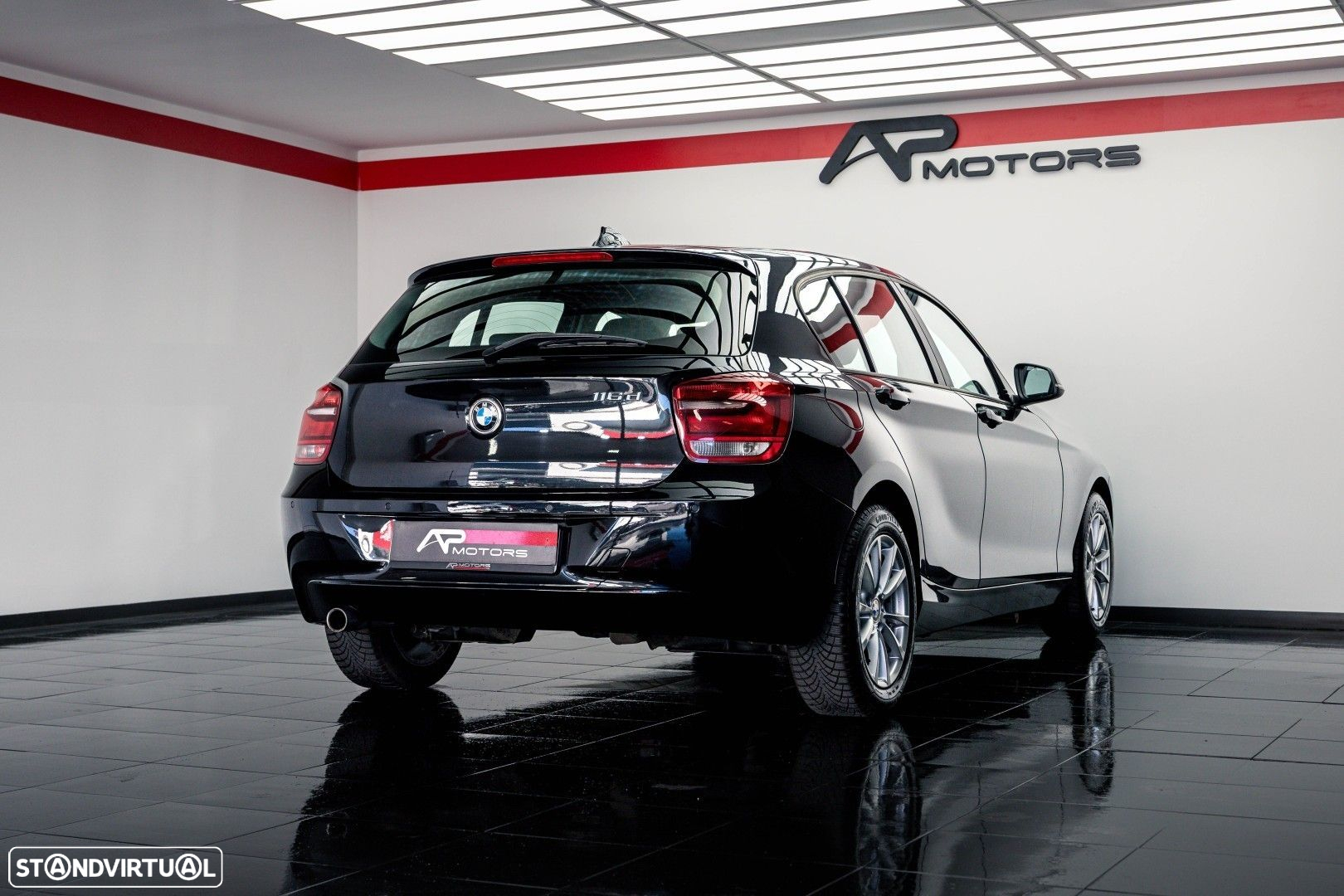 BMW 116 dA Line Urban - 14