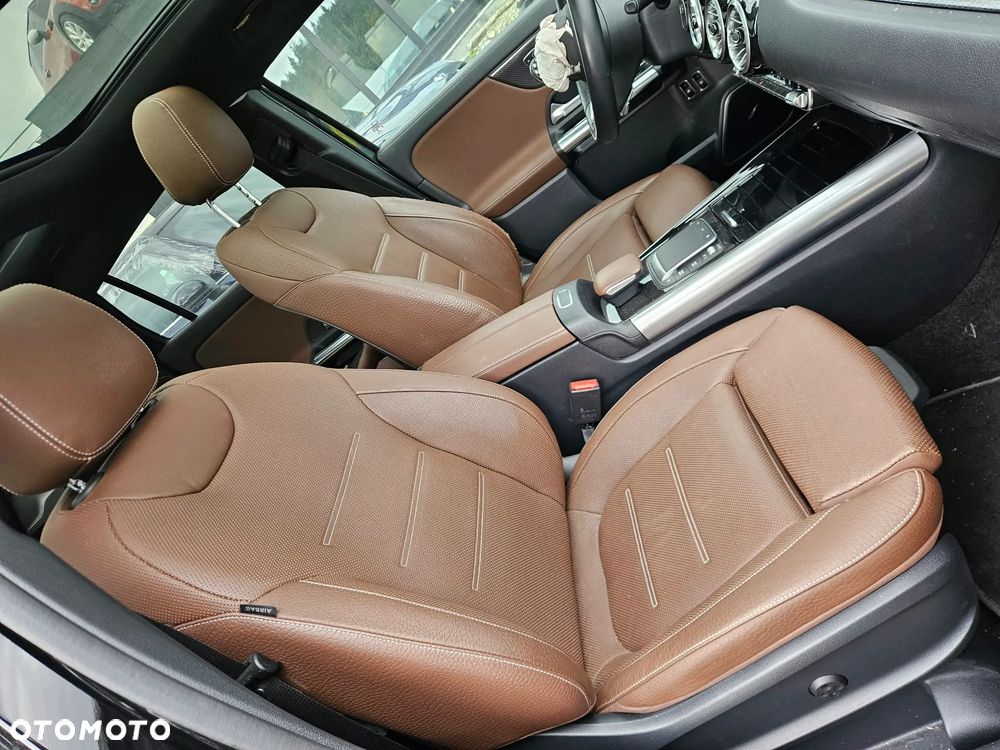 Mercedes-Benz GLA 250 e 8G-DCT AMG Line Advanced Plus - 32