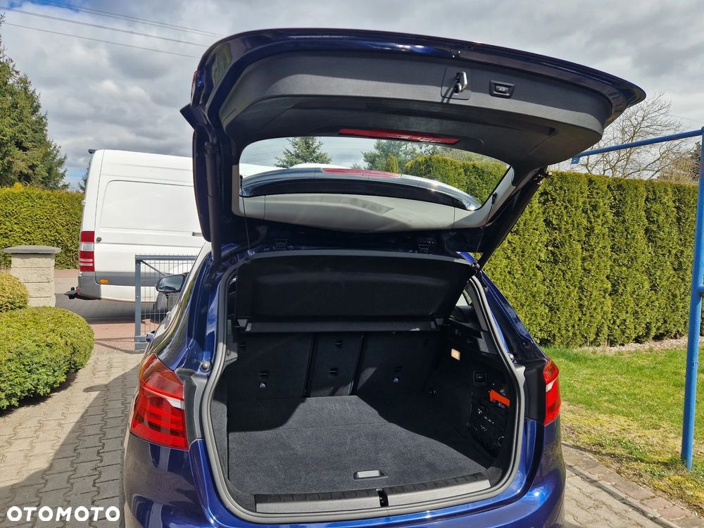 BMW Seria 2 218i - 33