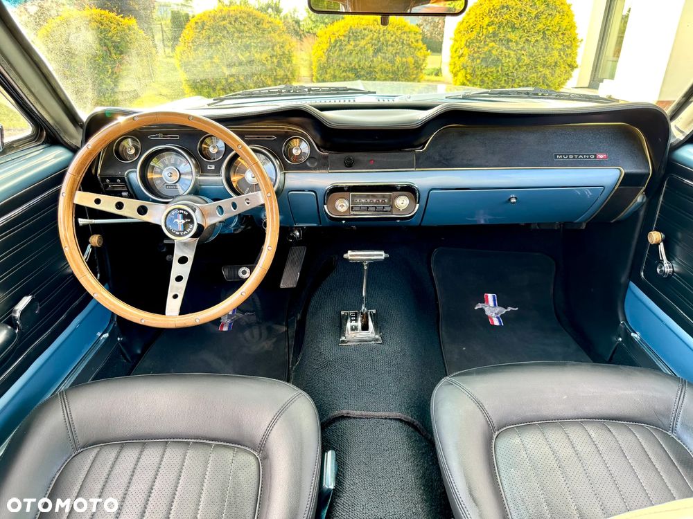 Ford Mustang - 31