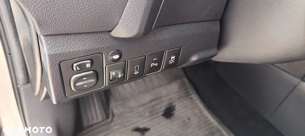 Toyota Auris - 18
