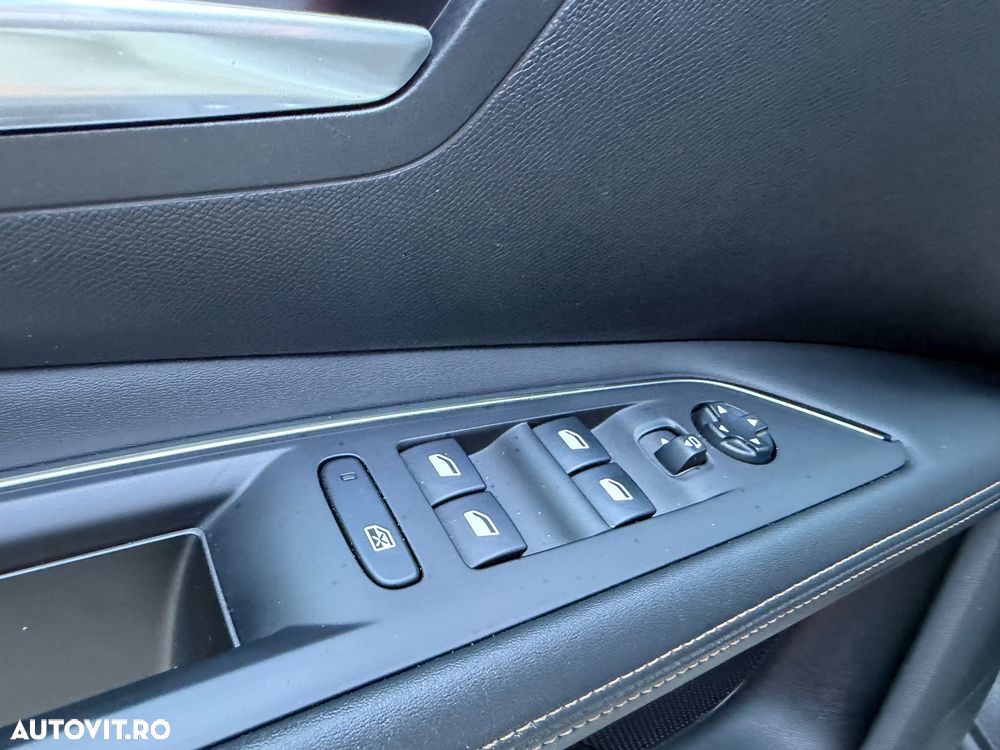 Peugeot 3008 1.2 PureTech 130 EAT8 GT - 20