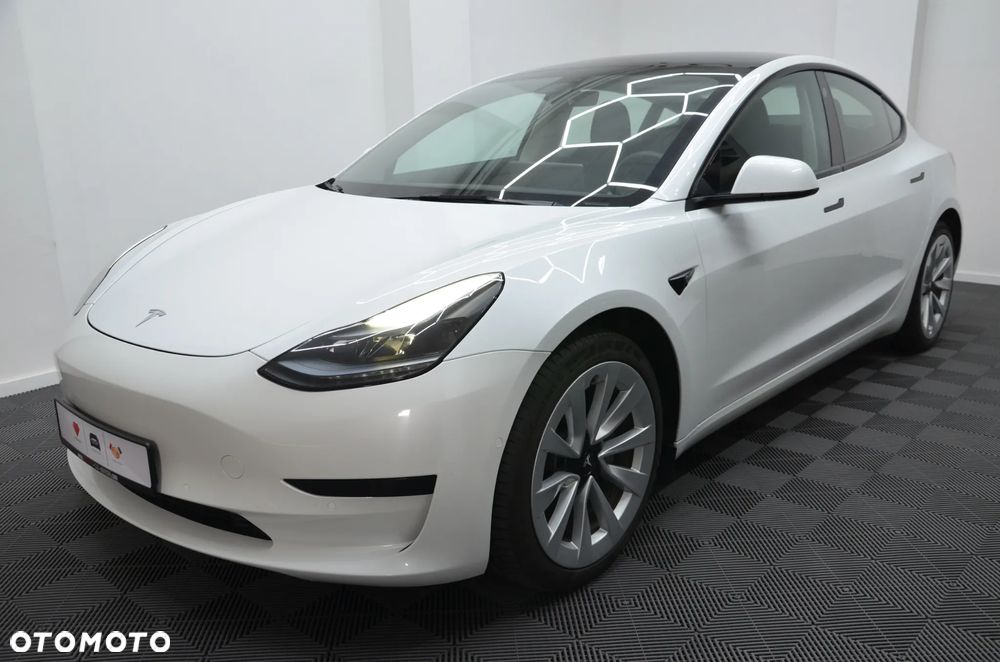 Tesla Model 3 RWD Hinterradantrieb - 4