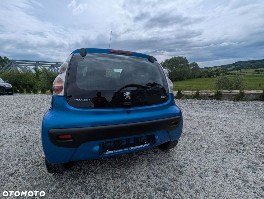 Peugeot 107 - 12
