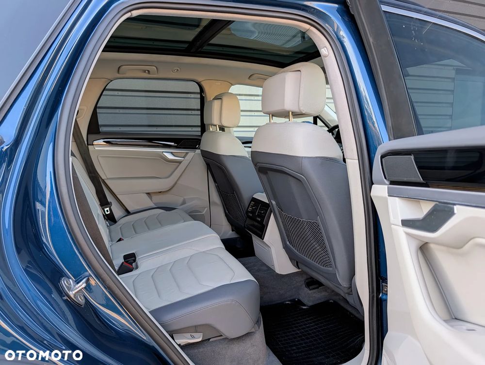 Volkswagen Touareg 3.0 V6 TDI 4Motion DPF Automatik R-Line - 21