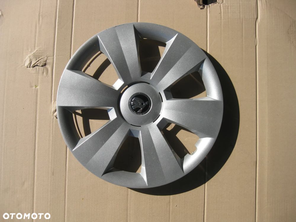 kołpaki Skoda 15 cali oryginalne - 1