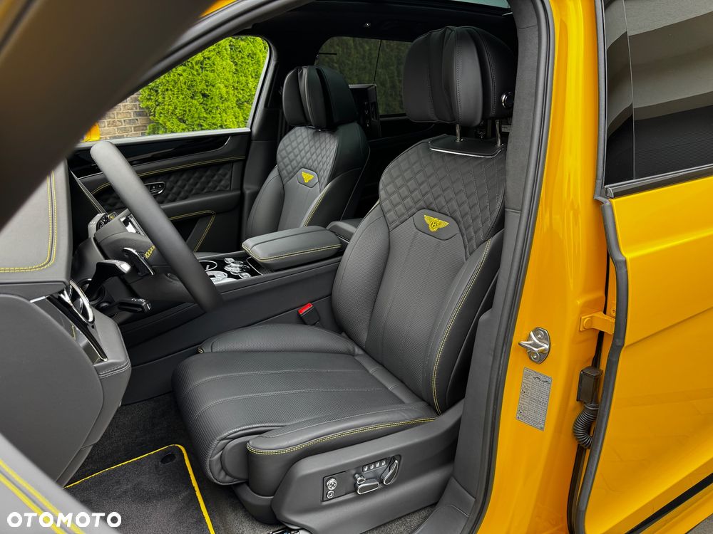 Bentley Bentayga Azure - 19