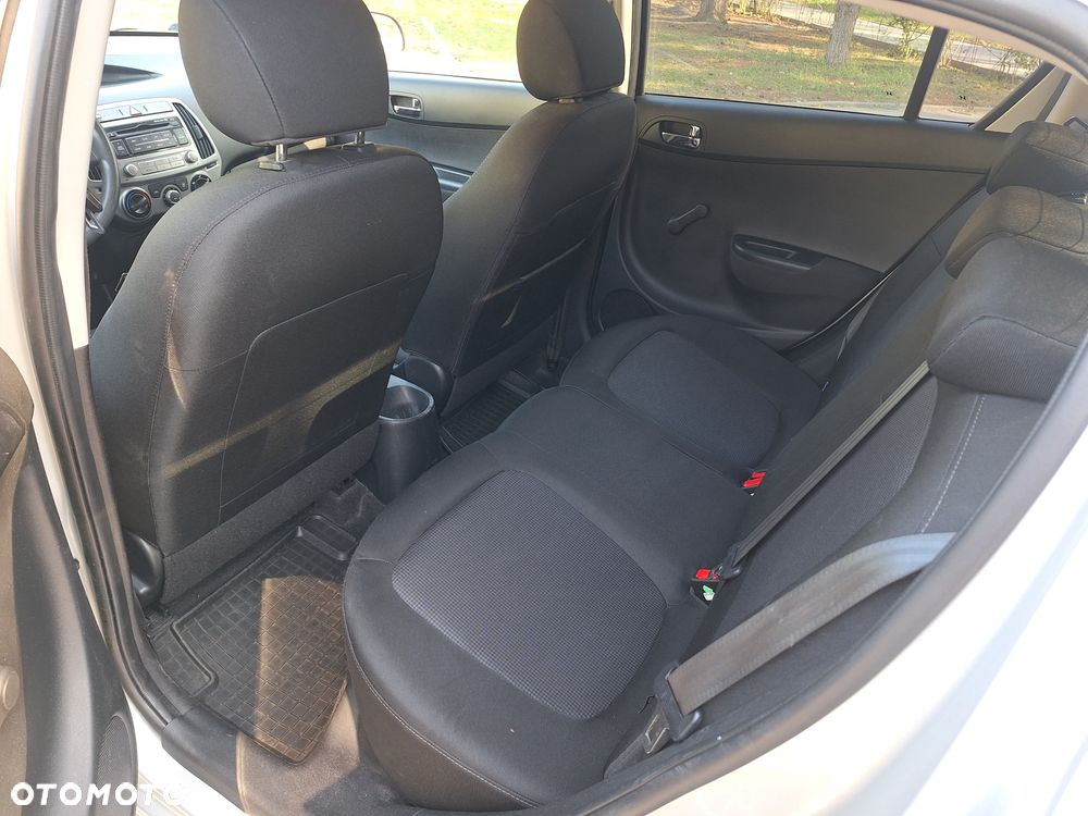 Hyundai i20 - 10