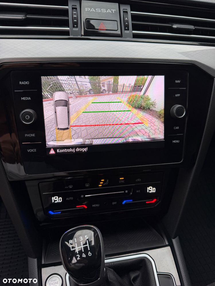 Volkswagen Passat 1.5 TSI EVO Elegance - 17