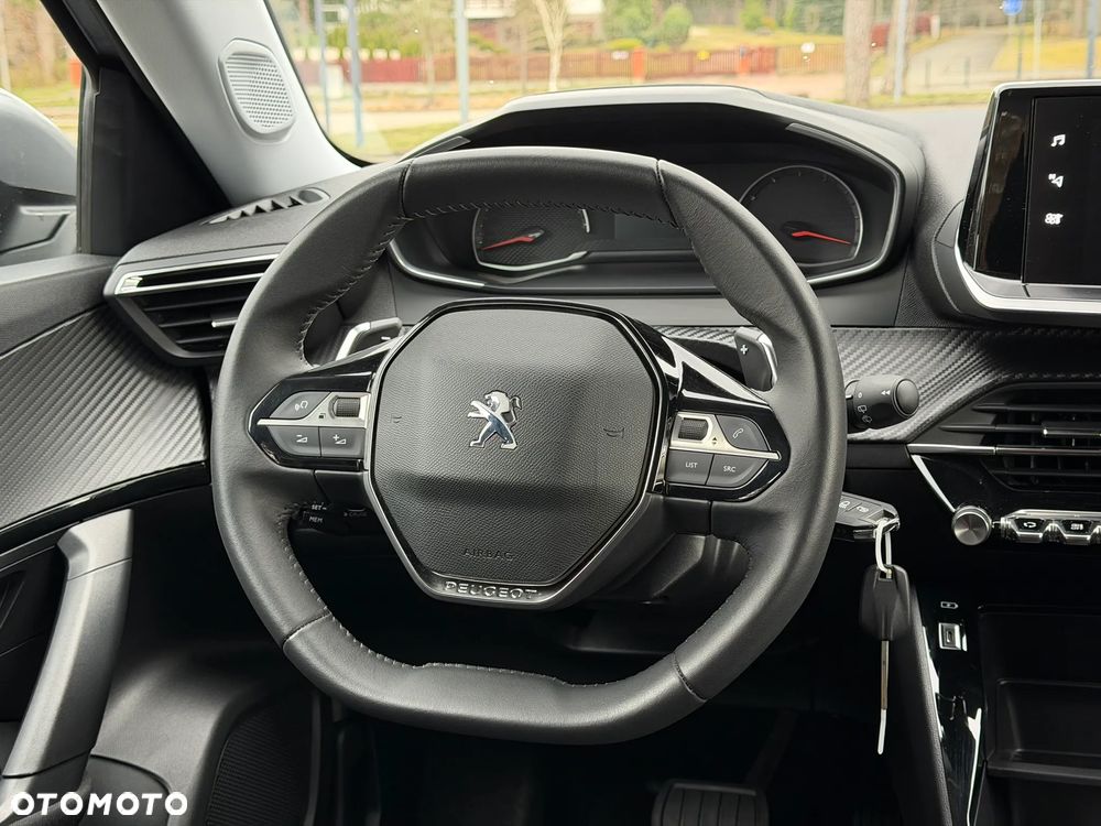 Peugeot 2008 PureTech 130 EAT8 Active - 25