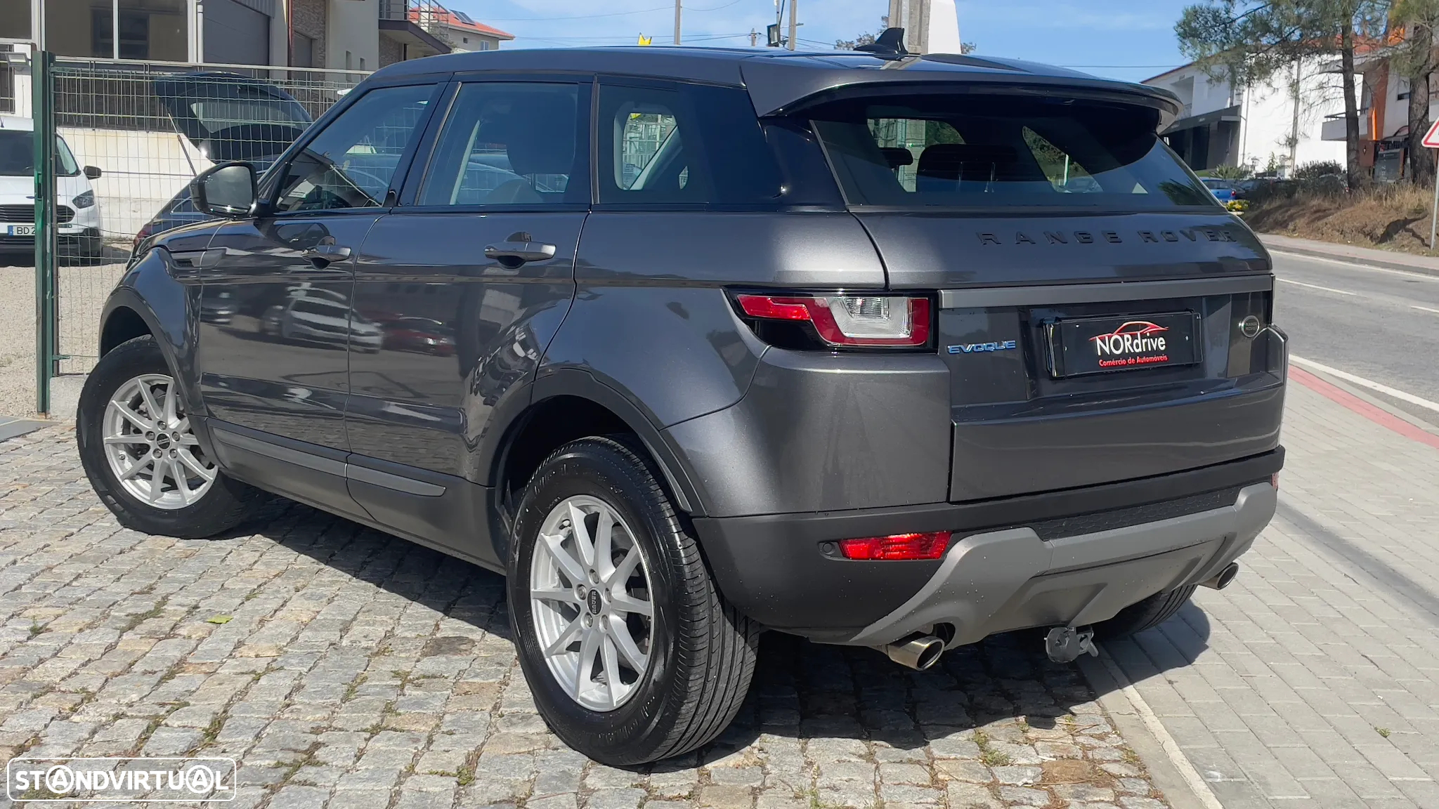 Land Rover Range Rover Evoque 2.0 TD4 Pure - 11