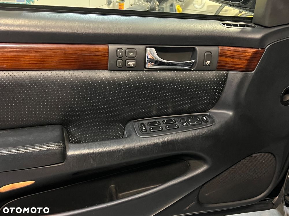 Cadillac Seville - 7