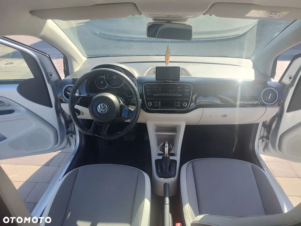 Volkswagen up! e-up - 8