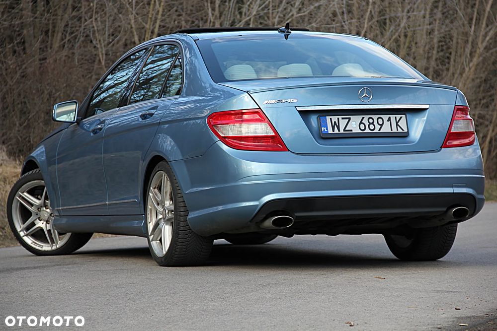 Mercedes-Benz Klasa C 300 7G-TRONIC SPORT EDITION - 19