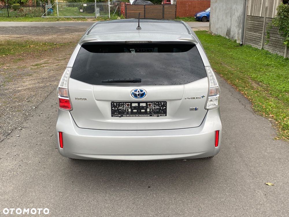 Toyota Prius+ (Hybrid) - 12