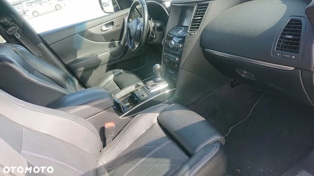 Infiniti QX70 3.0d S Premium - 7