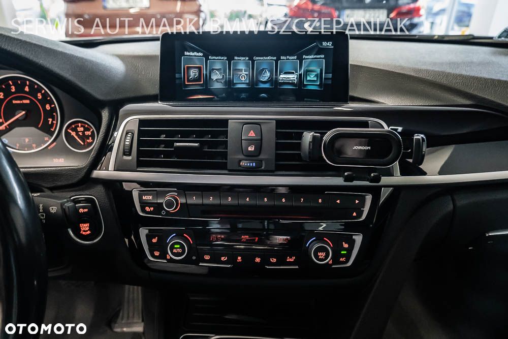 BMW Seria 3 330i M Sport - 15