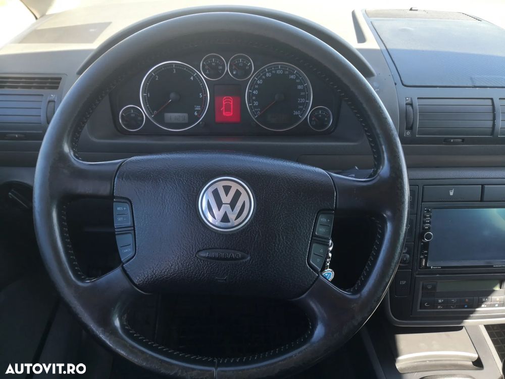 Volkswagen Sharan 1.9 TDI 4Motion Highline - 16