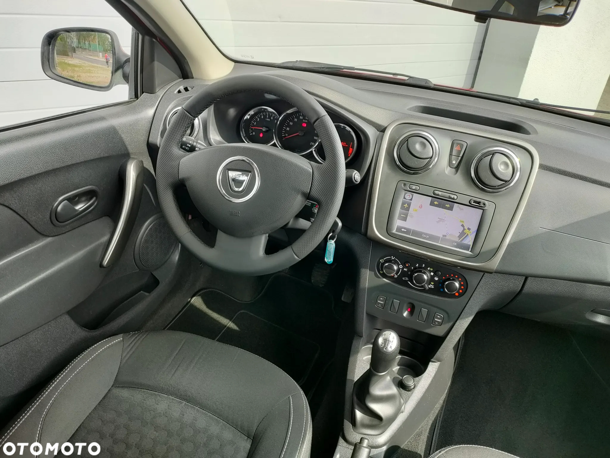 Dacia Sandero 0.9 TCe Laureate - 16
