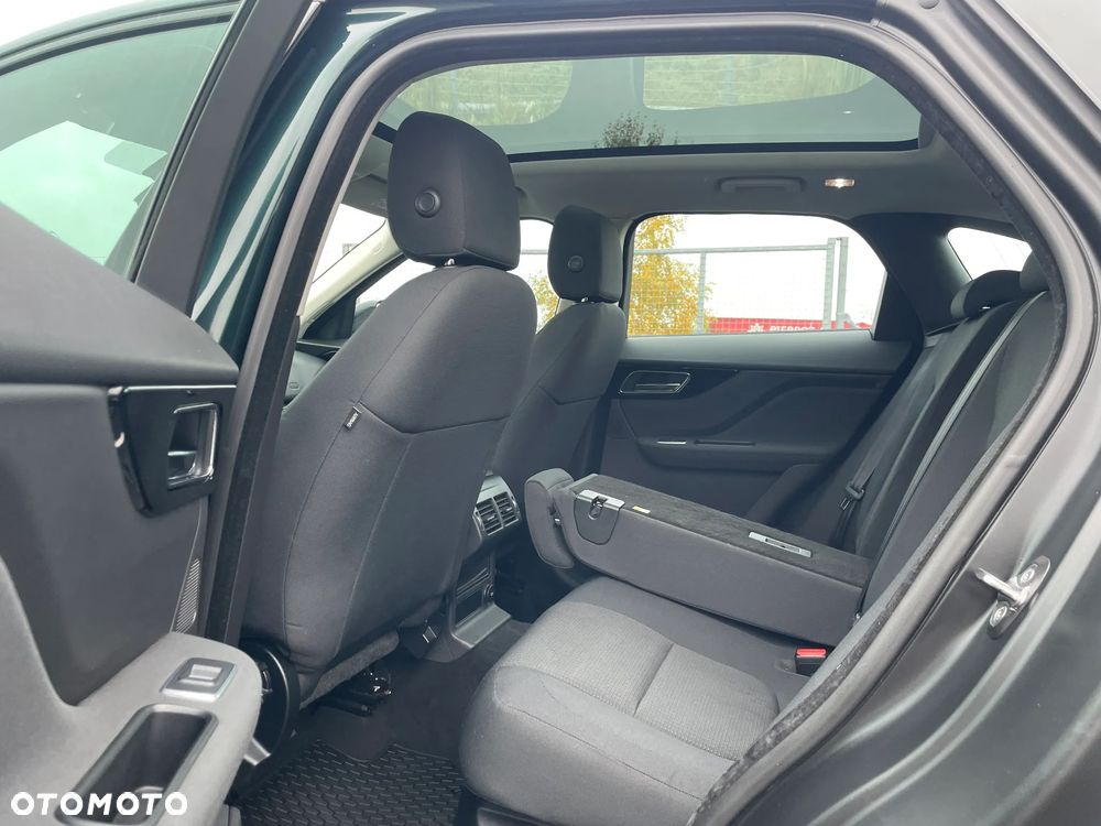 Jaguar F-Pace 20d AWD Prestige - 9