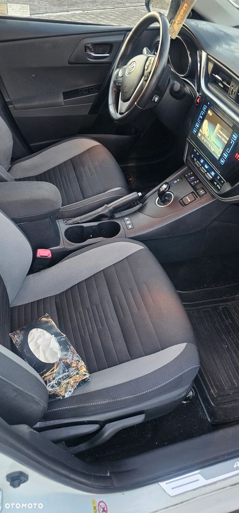 Toyota Auris - 12
