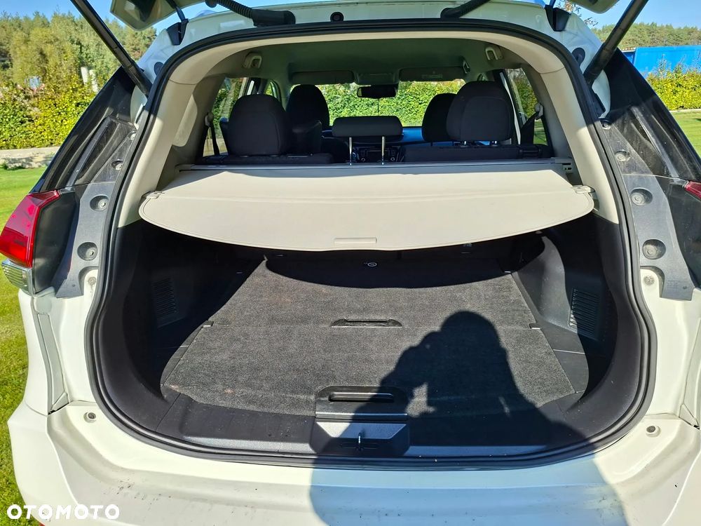 Nissan X-Trail 2.0 dCi N-Connecta 2WD Xtronic - 17