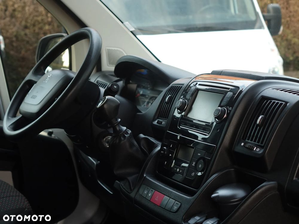 Peugeot Boxer 3-osobowy L4H2 najdłuższy - 10