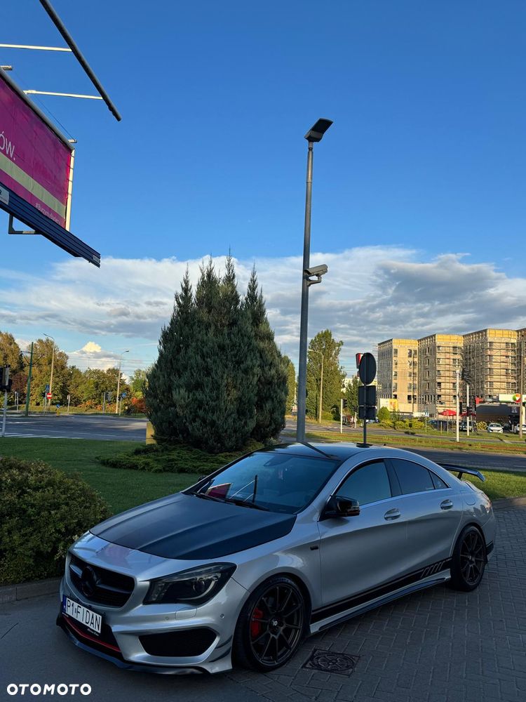 Mercedes-Benz CLA 200 7G-DCT AMG Line - 12