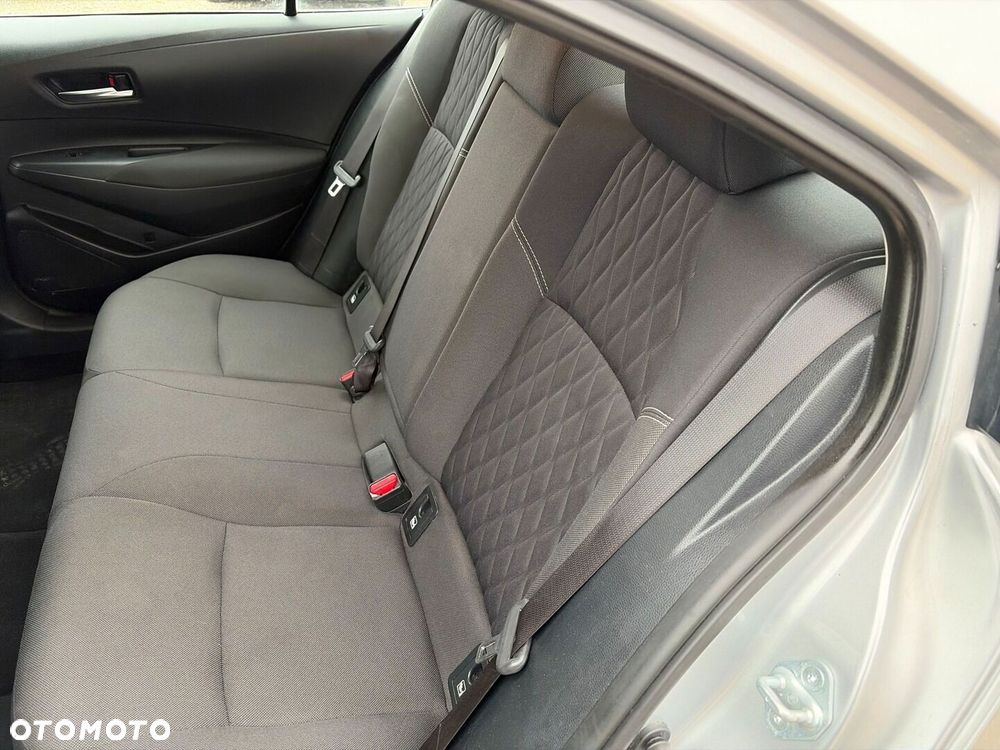 Toyota Corolla - 16