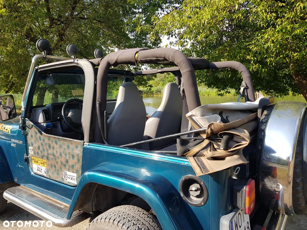 Jeep Wrangler 2.5 Sport - 26