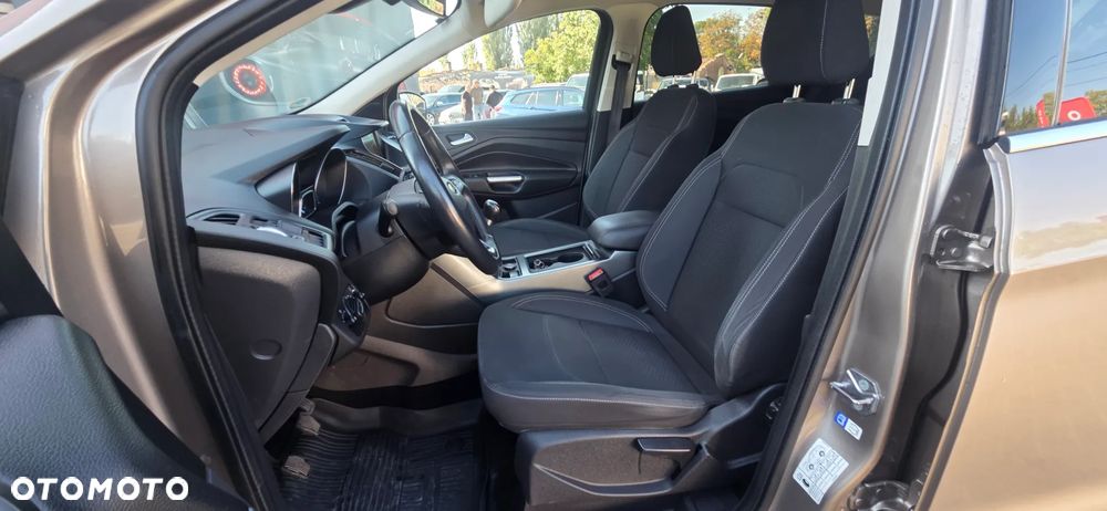 Ford Kuga 1.5 EcoBoost 2x4 Titanium - 30