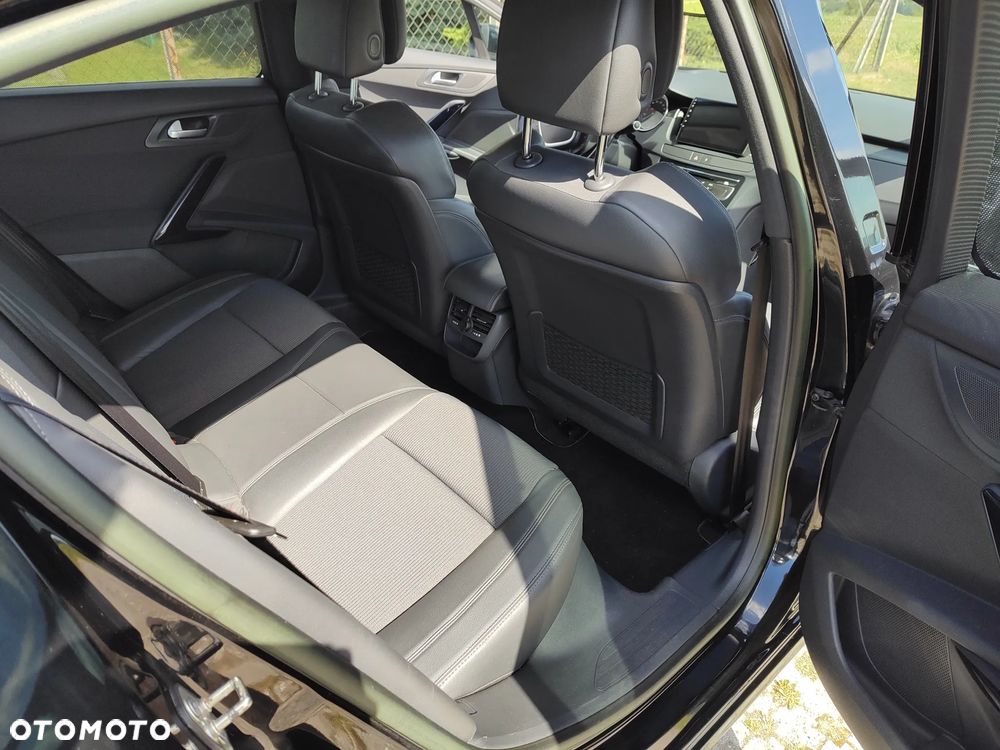 Peugeot 508 1.6 T Allure - 16