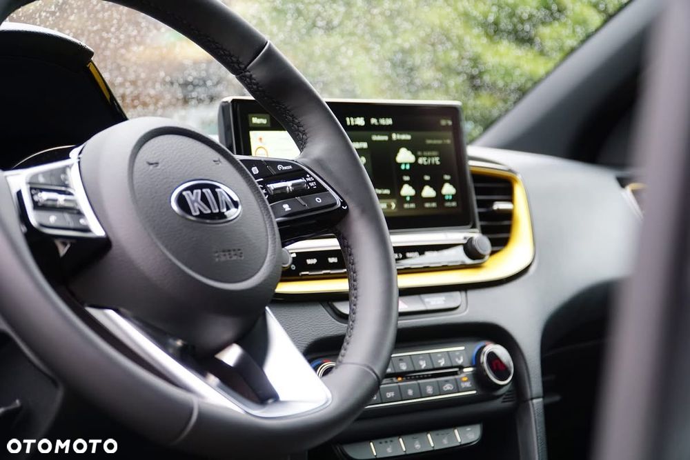 Kia XCeed 1.6 T-GDI L Business Line DCT - 4