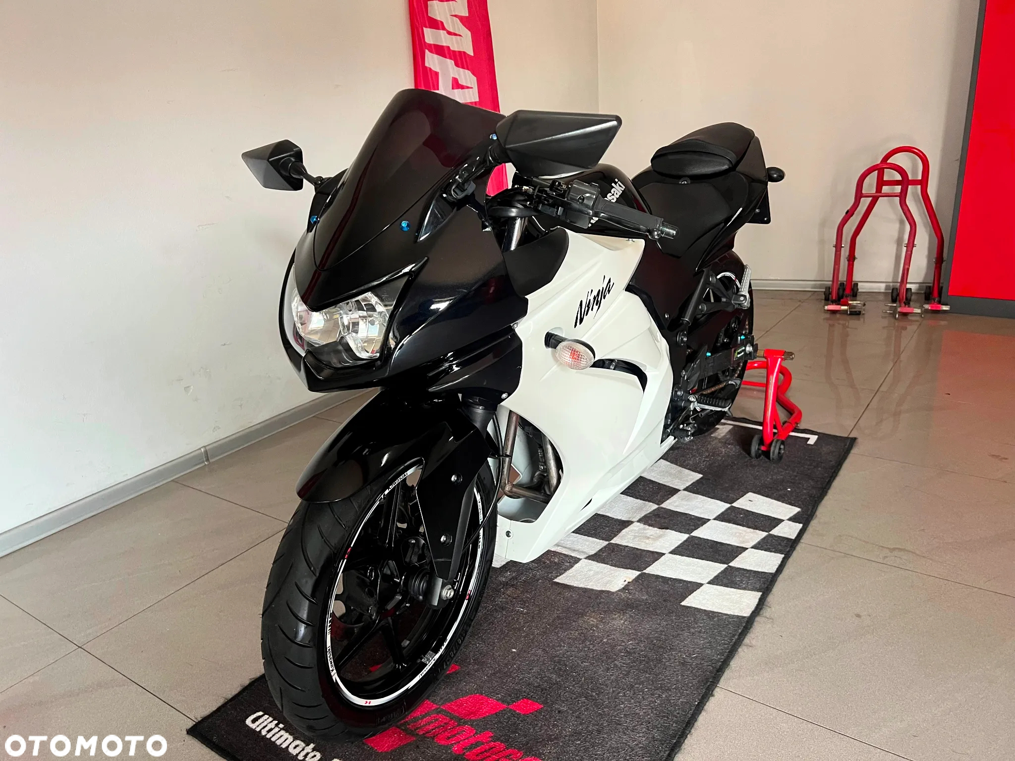 Kawasaki Ninja 250R - 14