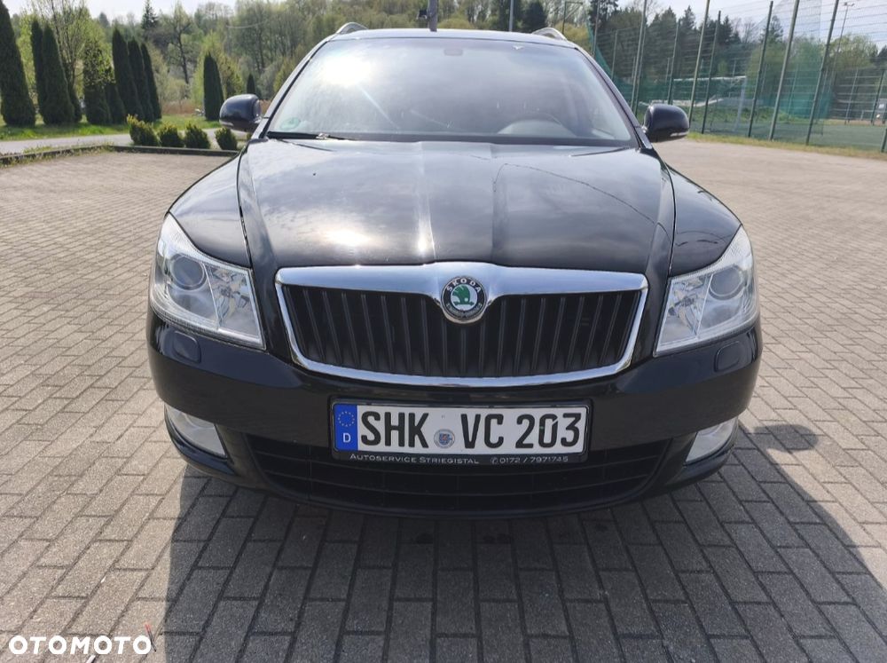 Skoda Octavia 2.0 TDI DSG Elegance - 11