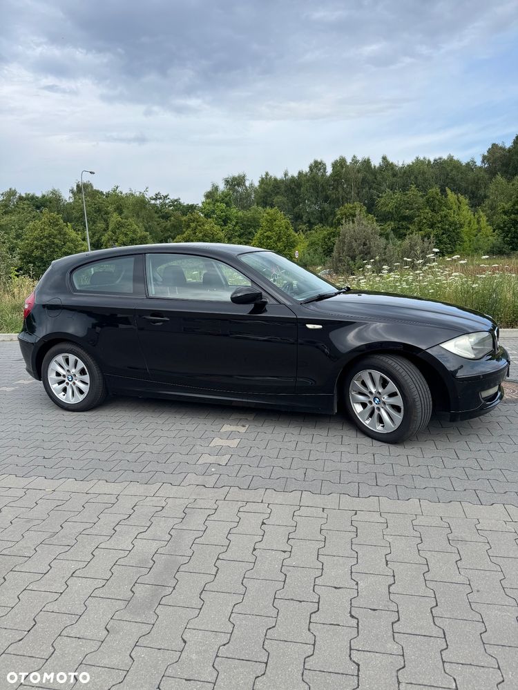 BMW Seria 1 118d DPF - 4