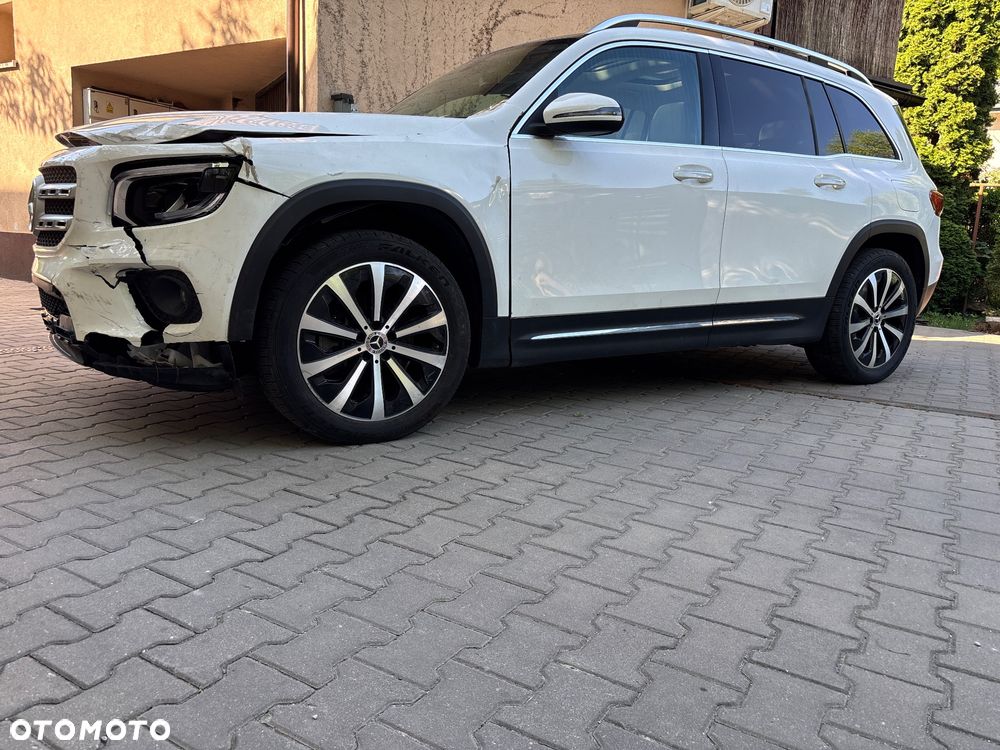 Mercedes-Benz GLB 250 4Matic 8G-DCT Special Edition - 10